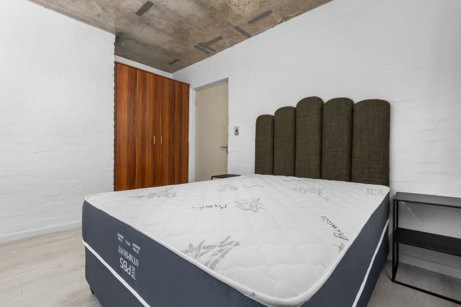 2 Bedroom Property for Sale in Woodstock Western Cape